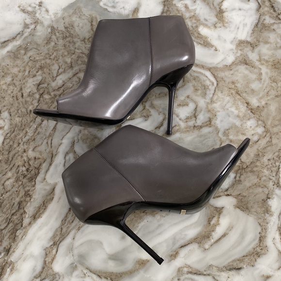 Burberry Gray peep toe booties - Picture 4 of 7